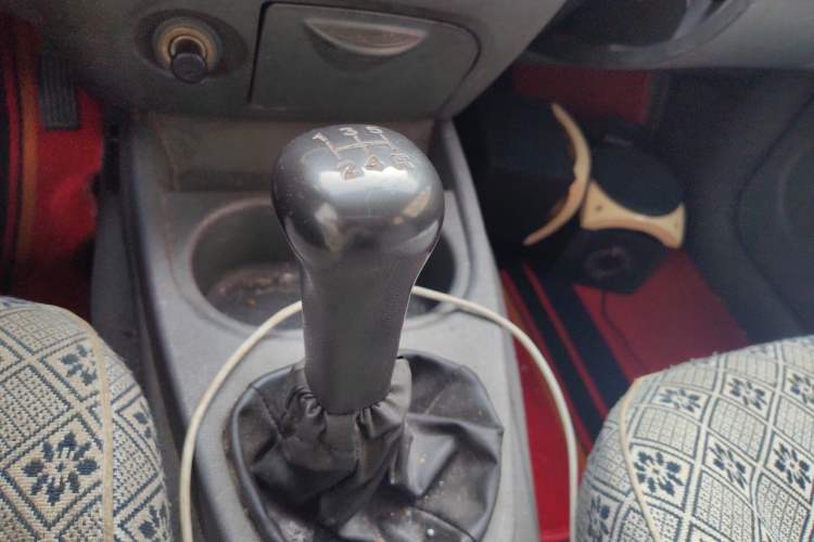 Used Wuling Hongguang 2013 1.5L Base Version Gear Lever