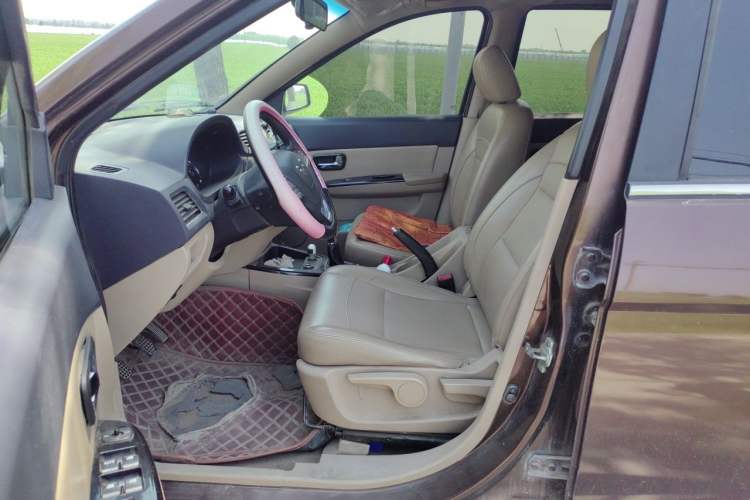 Used Wuling Hongguang 2013 1.5L S Luxury Model Left Front Seat