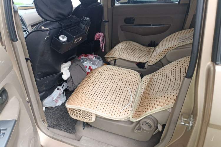 Used Wuling Hongguang 2013 1.2L S Comfort Model China IV Standard Left Rear Seat