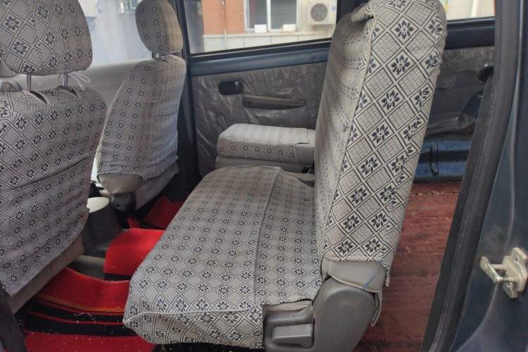Used Wuling Hongguang 2013 1.5L Base Version Left Rear Seat