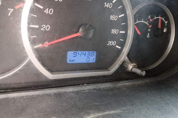 Used Wuling Hongguang 2013 1.2L S Comfort Model China IV Standard Odometer Close Up