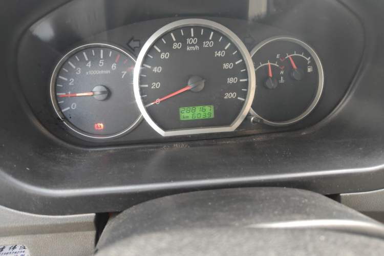 Used Wuling Hongguang 2013 1.5L Base Version Odometer Close Up
