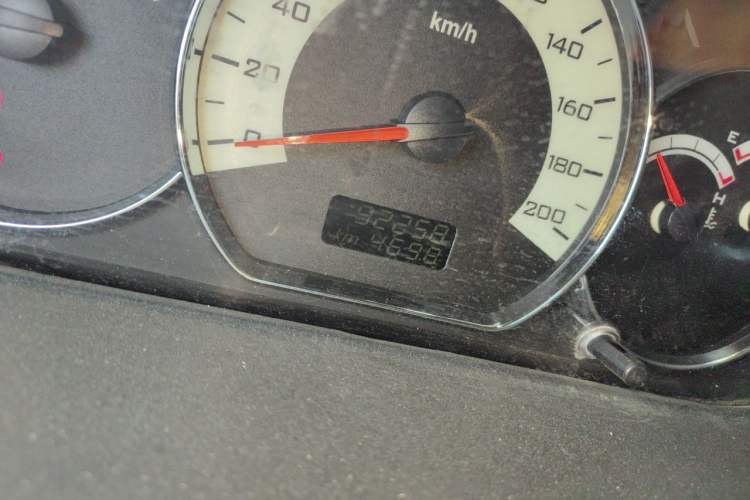 Used Wuling Hongguang 2013 1.5L S Luxury Model Odometer Close Up