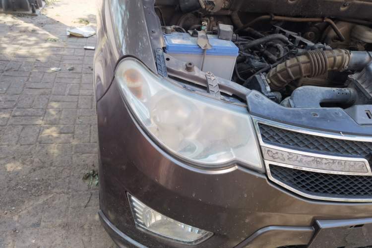 Used Wuling Hongguang 2013 1.5L S Comfort Model Right Front Headlight