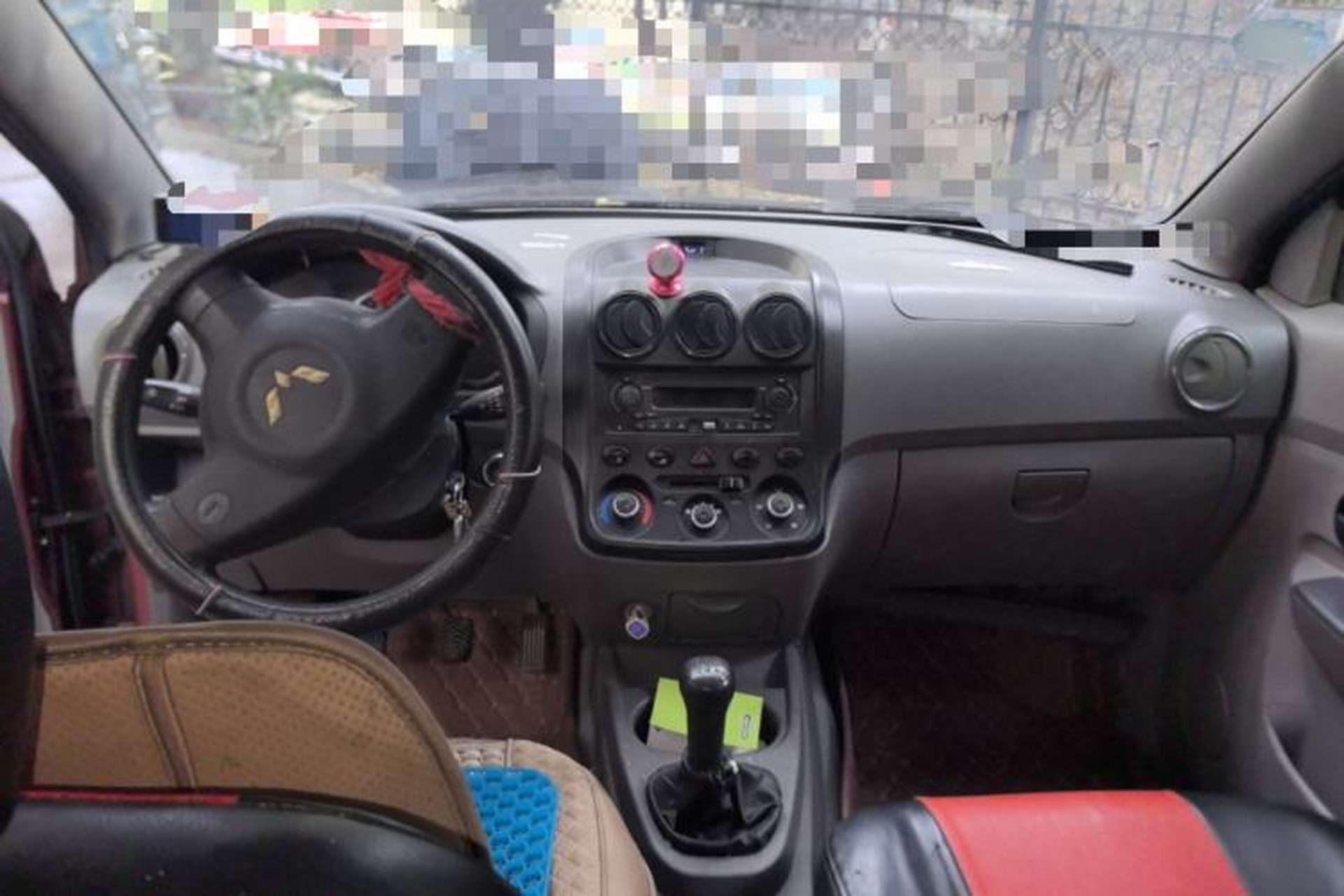 Used Wuling Hongguang 2013 1.5L Standard Version Center Console
