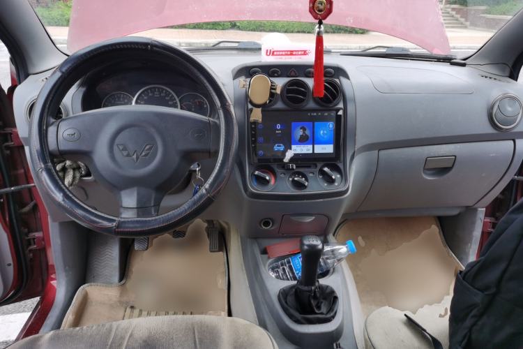 Used Wuling Hongguang 2013 1.5L Base Version Center Console