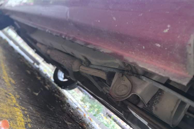 Used Wuling Hongguang 2013 1.5L Standard Version Chassis Rear Left
