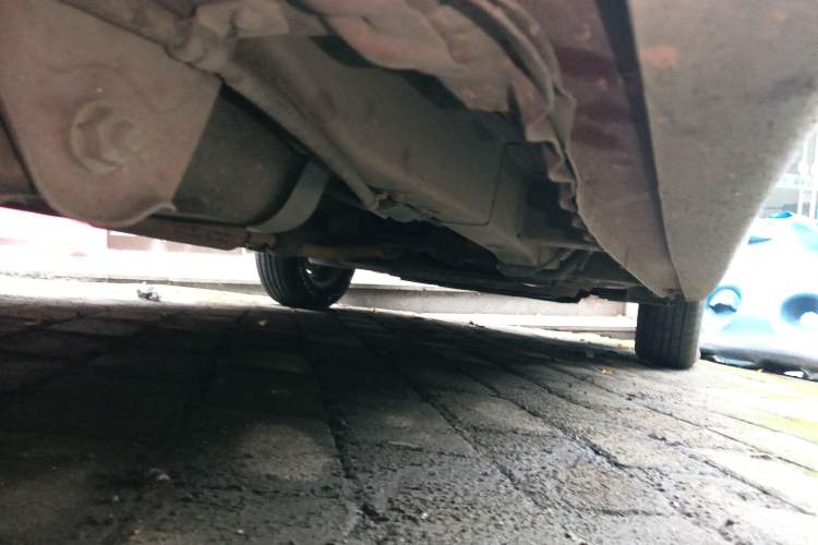 Used Wuling Hongguang 2013 1.5L S Luxury Model Chassis Rear Left