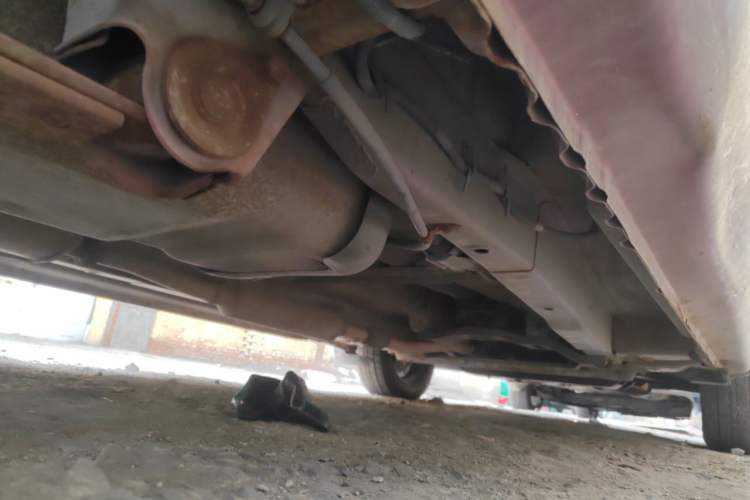 Used Wuling Hongguang 2013 1.5L Base Version Chassis Rear Right