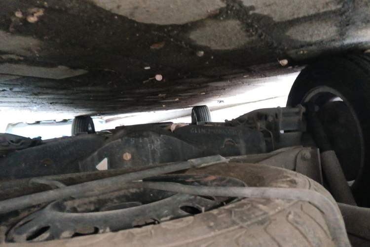 Used Wuling Hongguang 2013 1.5L S Luxury Model Chassis Rear