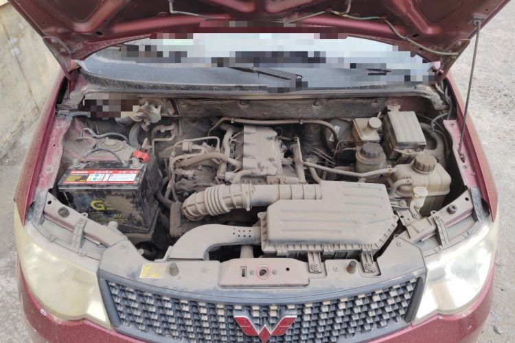 Used Wuling Hongguang 2013 1.5L Base Version Engine Bay