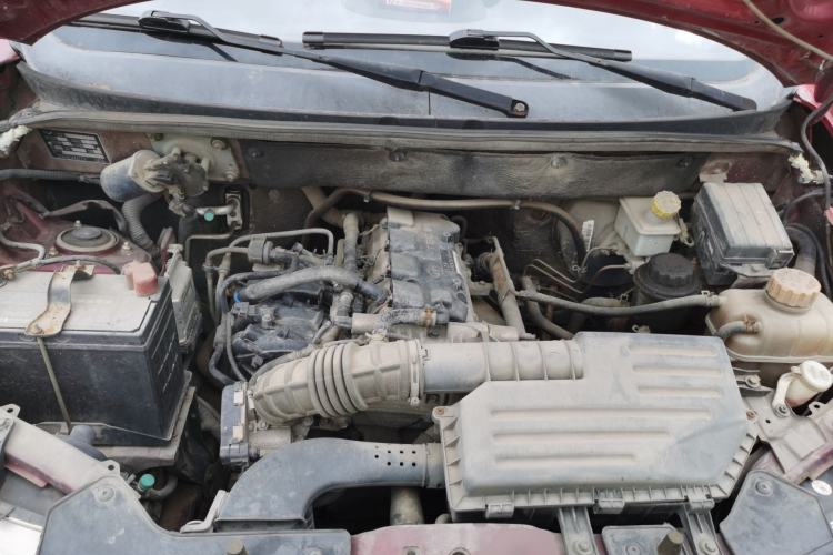 Used Wuling Hongguang 2013 1.5L Base Version Engine Bay