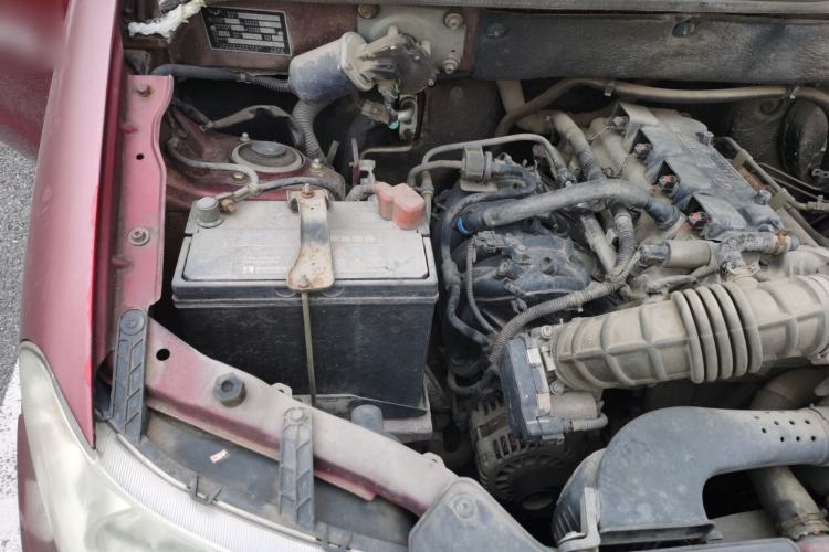 Used Wuling Hongguang 2013 1.5L Base Version Engine Bay Right