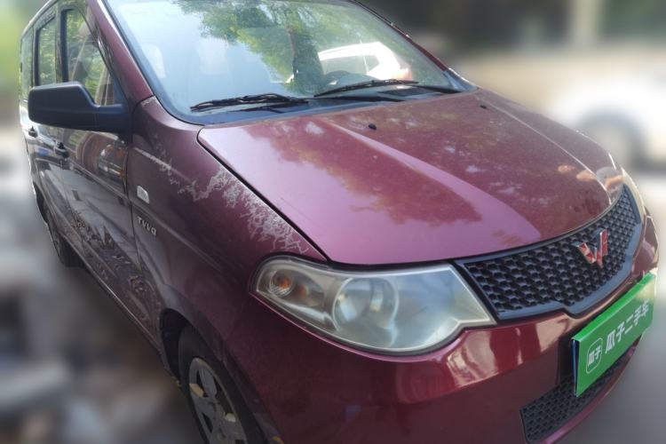Used Wuling Hongguang 2013 1.5L Base Version Front Right 45 Deg