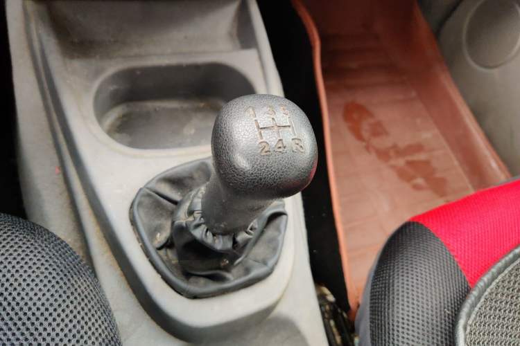 Used Wuling Hongguang 2013 1.5L Base Version Gear Lever