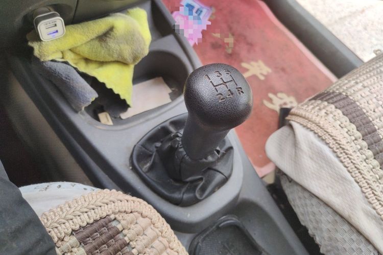 Used Wuling Hongguang 2013 1.5L Base Version Gear Lever