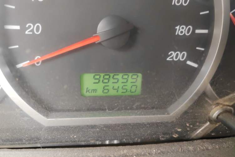 Used Wuling Hongguang 2013 1.5L Base Version Odometer Close Up