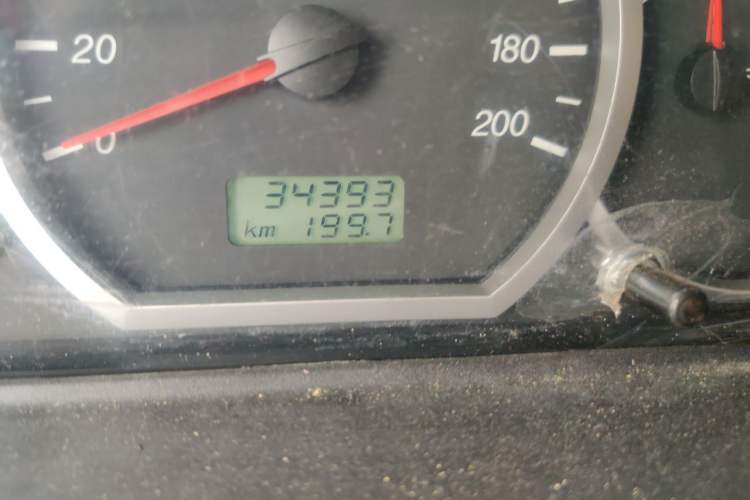 Used Wuling Hongguang 2013 1.5L Base Version Odometer Close Up