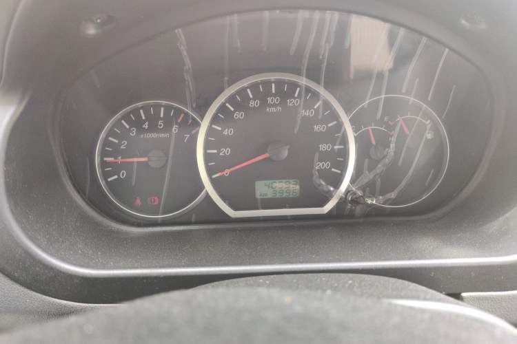 Used Wuling Hongguang 2013 1.5L Base Version Odometer Close Up