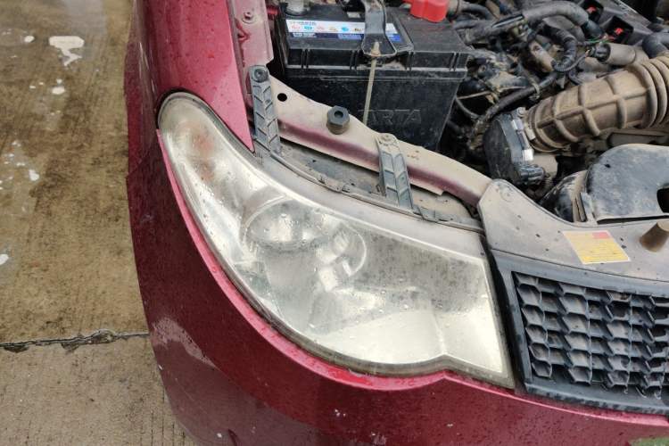 Used Wuling Hongguang 2013 1.5L Base Version Right Front Headlight