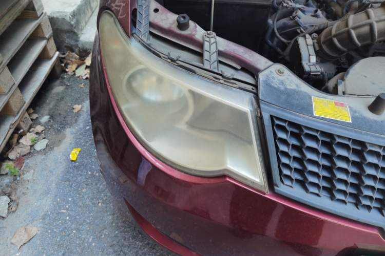Used Wuling Hongguang 2013 1.5L Base Version Right Front Headlight