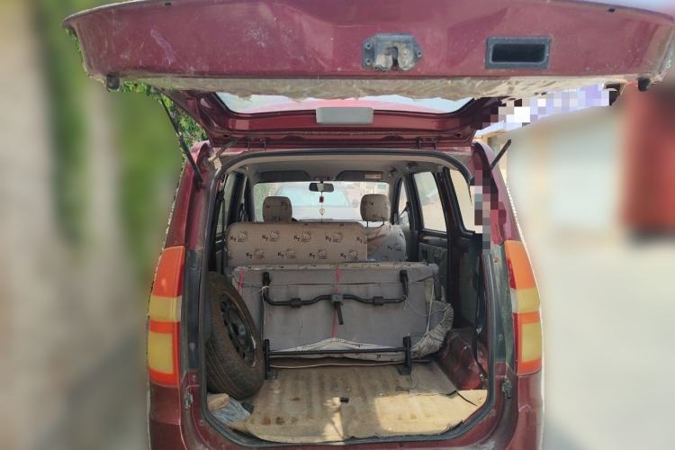 Used Wuling Hongguang 2013 1.5L Base Version Trunk
