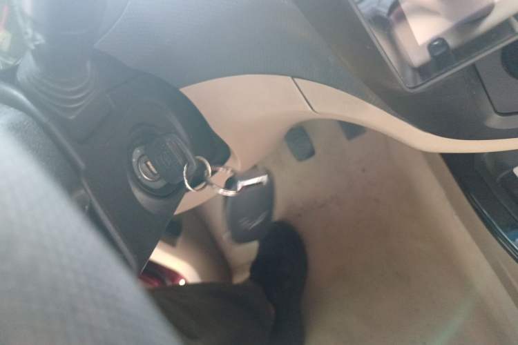 Used Wuling Hongguang 2013 1.5L S Luxury Model Vehicle Key