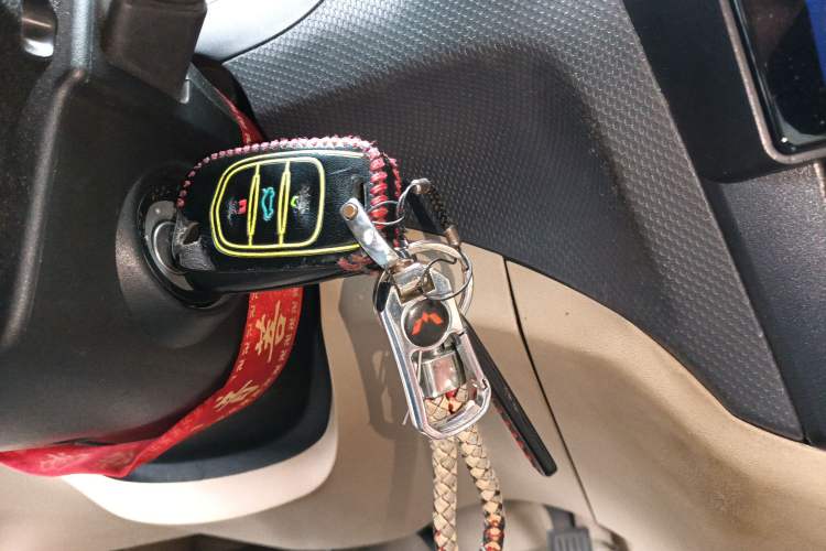 Used Wuling Hongguang 2013 1.5L S Luxury Model Vehicle Key