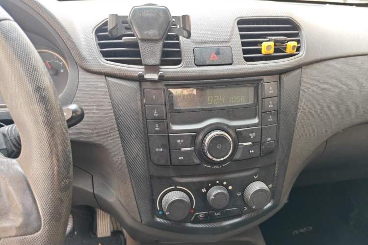 Used Wuling Hongguang 2013 1.5L Base Version Audio And AC Panel