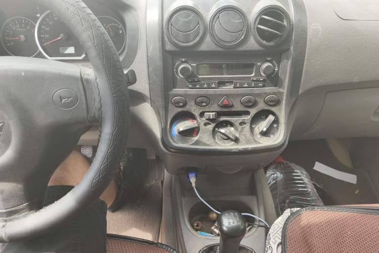 Used Wuling Hongguang 2013 1.5L Base Version Audio And AC Panel