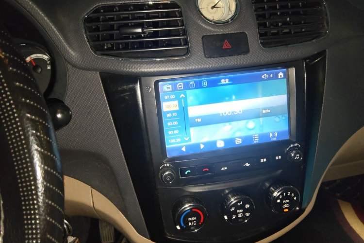Used Wuling Hongguang 2013 1.5L S Luxury Model Audio And AC Panel