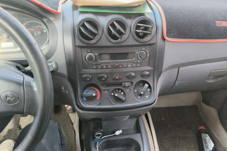 Used Wuling Hongguang 2013 1.5L Base Version Audio And AC Panel
