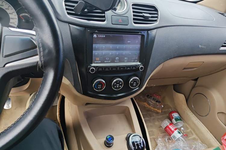 Used Wuling Hongguang 2013 1.5L S Comfort Model Audio And AC Panel