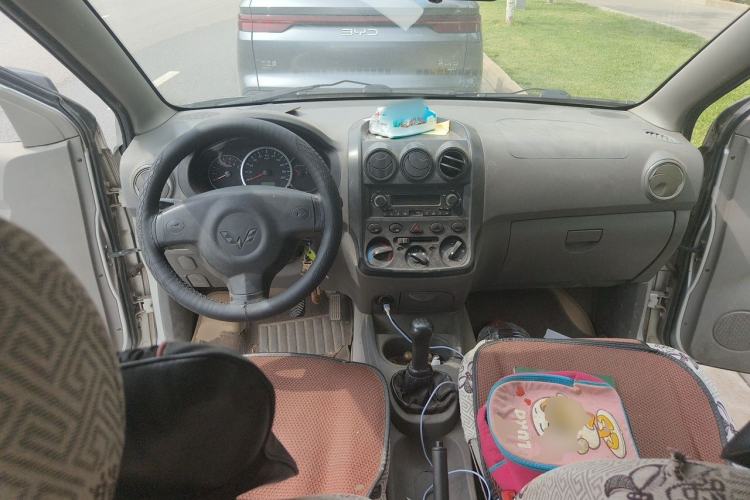 Used Wuling Hongguang 2013 1.5L Base Version Center Console