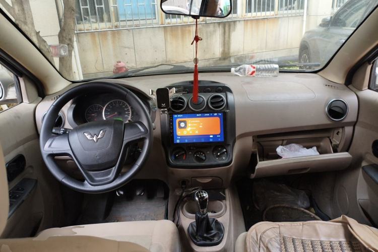 Used Wuling Hongguang 2013 1.5L Base Version Center Console