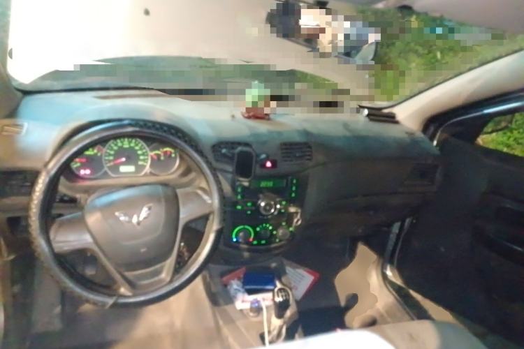 Used Wuling Hongguang 2013 1.5L Base Version Center Console