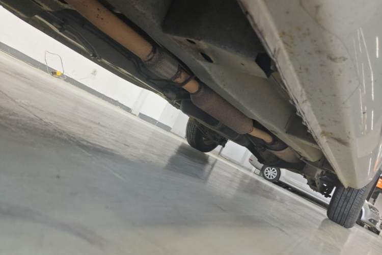 Used Wuling Hongguang 2013 1.5L Comfort Model Chassis Front Left