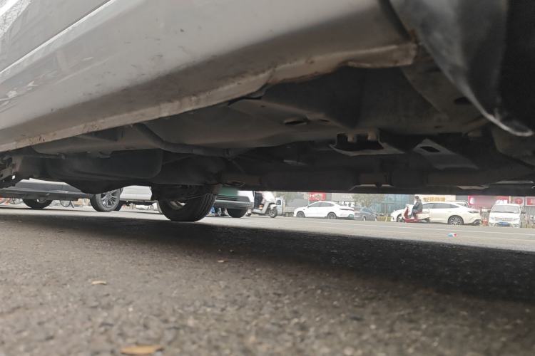 Used Wuling Hongguang 2013 1.5L Comfort Model Chassis Front Right