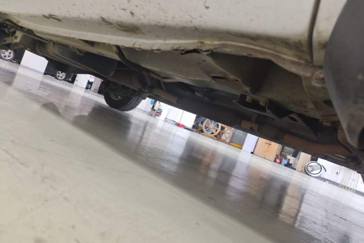 Used Wuling Hongguang 2013 1.5L Comfort Model Chassis Front Right