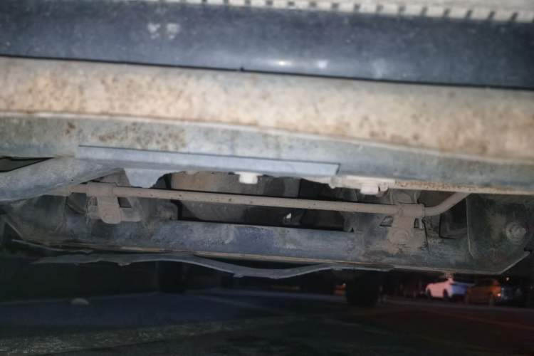 Used Wuling Hongguang 2013 1.5L Luxury Model Chassis Front