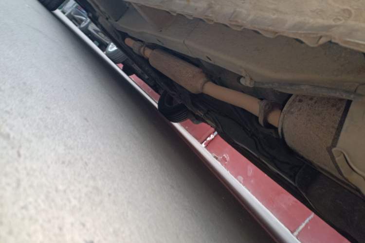 Used Wuling Hongguang 2013 1.5L Comfort Model Chassis Rear Left