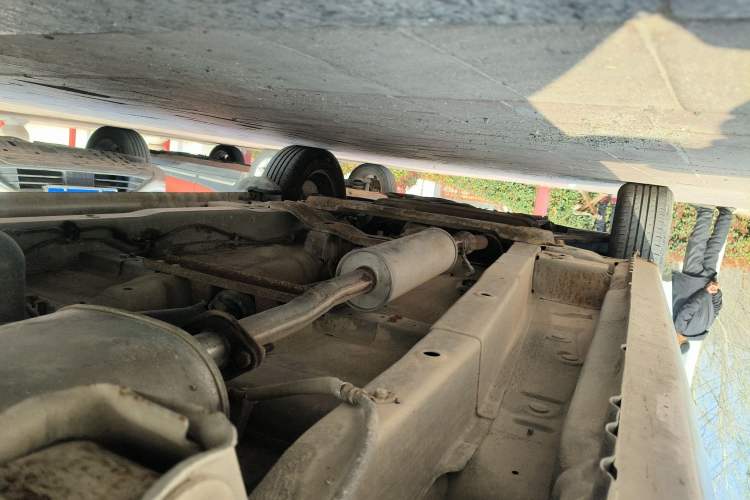 Used Wuling Hongguang 2013 1.5L Base Version Chassis Rear Left