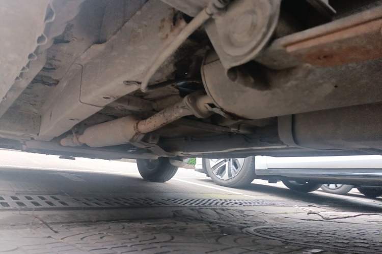 Used Wuling Hongguang 2013 1.5L Base Version Chassis Rear Left