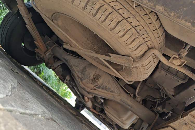 Used Wuling Hongguang 2013 1.5L Base Version Chassis Rear Right