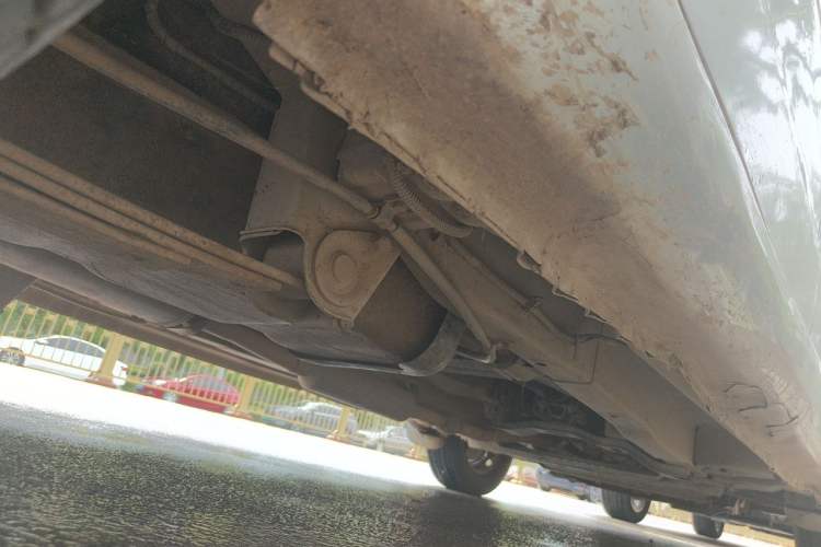 Used Wuling Hongguang 2013 1.5L Base Version Chassis Rear Right