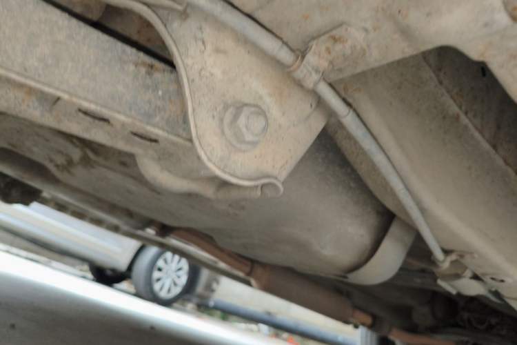 Used Wuling Hongguang 2013 1.5L Base Version Chassis Rear Right