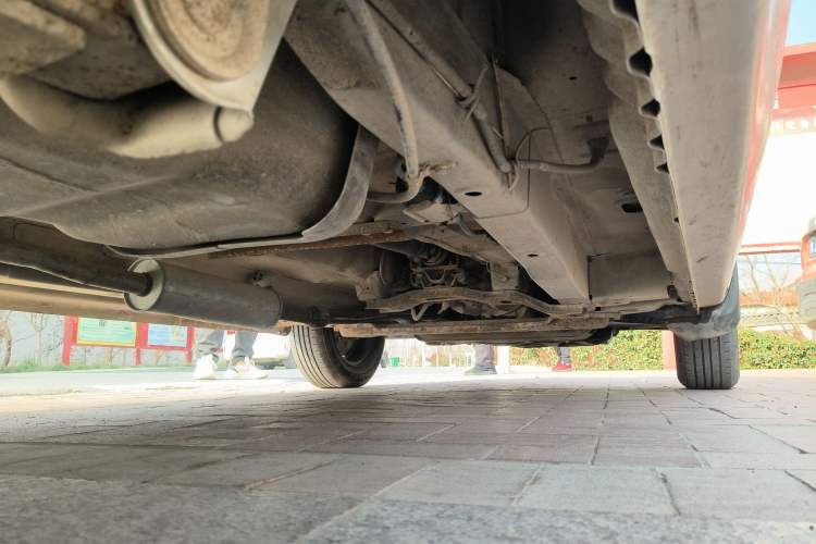 Used Wuling Hongguang 2013 1.5L Base Version Chassis Rear Right