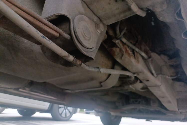 Used Wuling Hongguang 2013 1.5L Base Version Chassis Rear Right