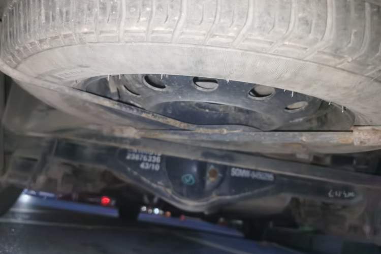 Used Wuling Hongguang 2013 1.5L Luxury Model Chassis Rear