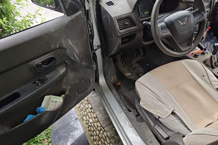 Used Wuling Hongguang 2013 1.5L Base Version Driver Seat